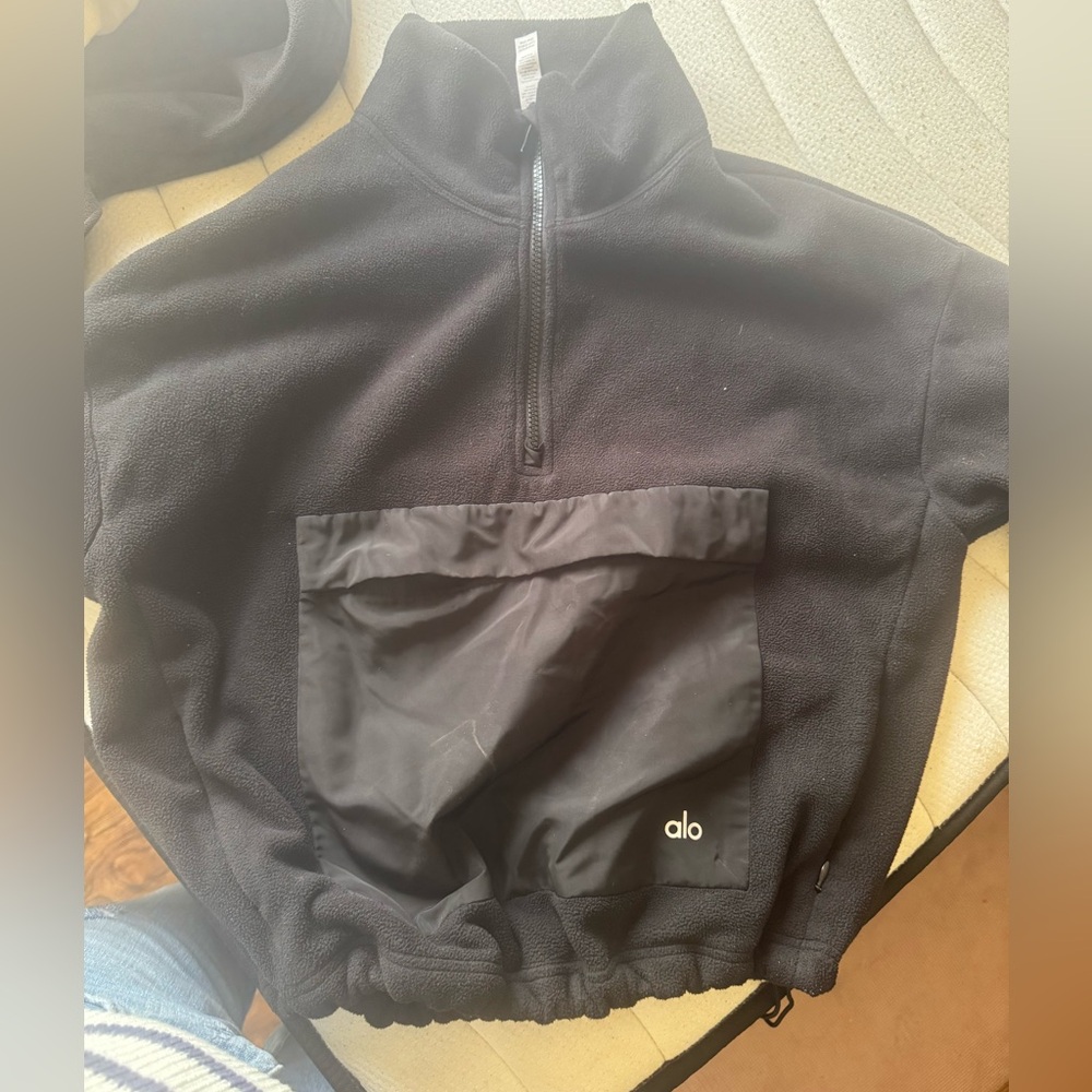 Alo sweater